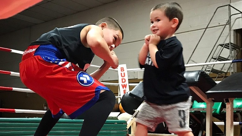 Javon Walton and brother, Daelo Jin Walton boxing