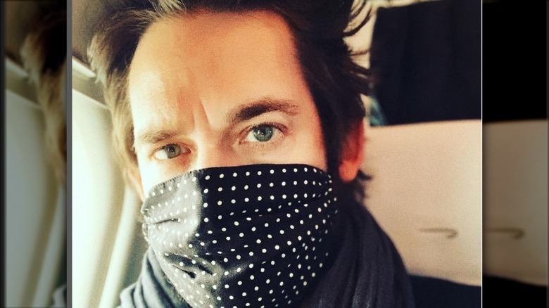 Will Kemp wearing a mask