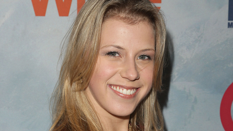 Jodie Sweetin smiles