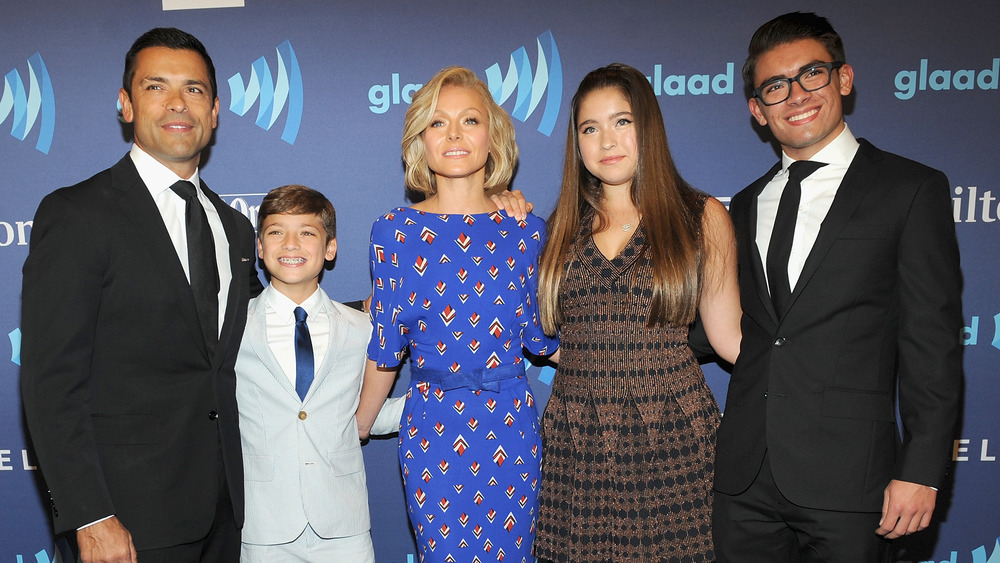 Kelly Ripa, Mark Consuelos, and their children