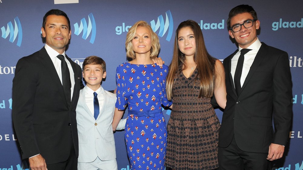 Kelly Ripa and Mark Consuelos with their children