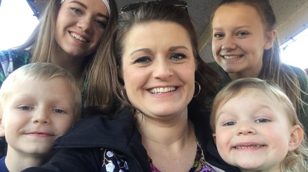 Robyn Brown and her children in a selfie