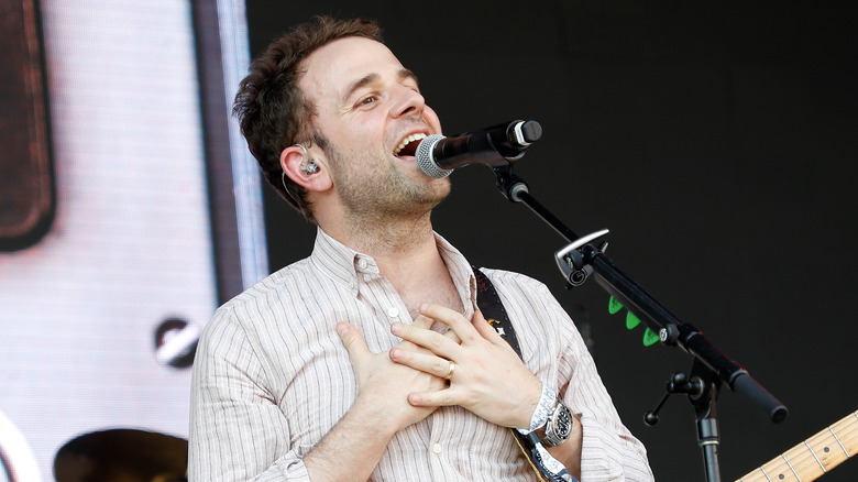 Taylor Goldsmith singing