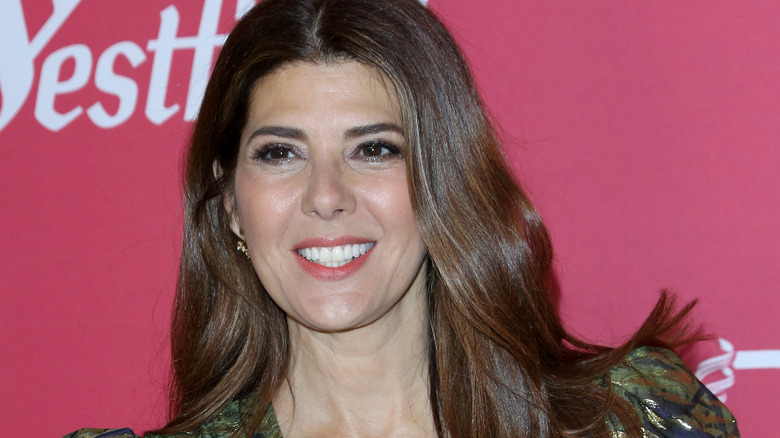 Marisa Tomei smiling at an event