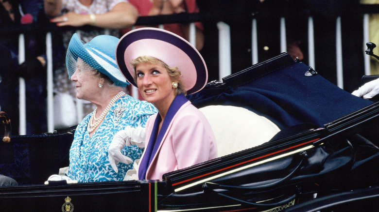 Diana Spencer, the Queen Mother in vehicle
