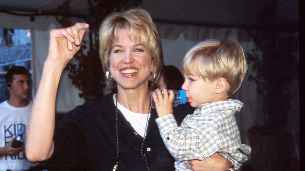 Paula Zahn with young child