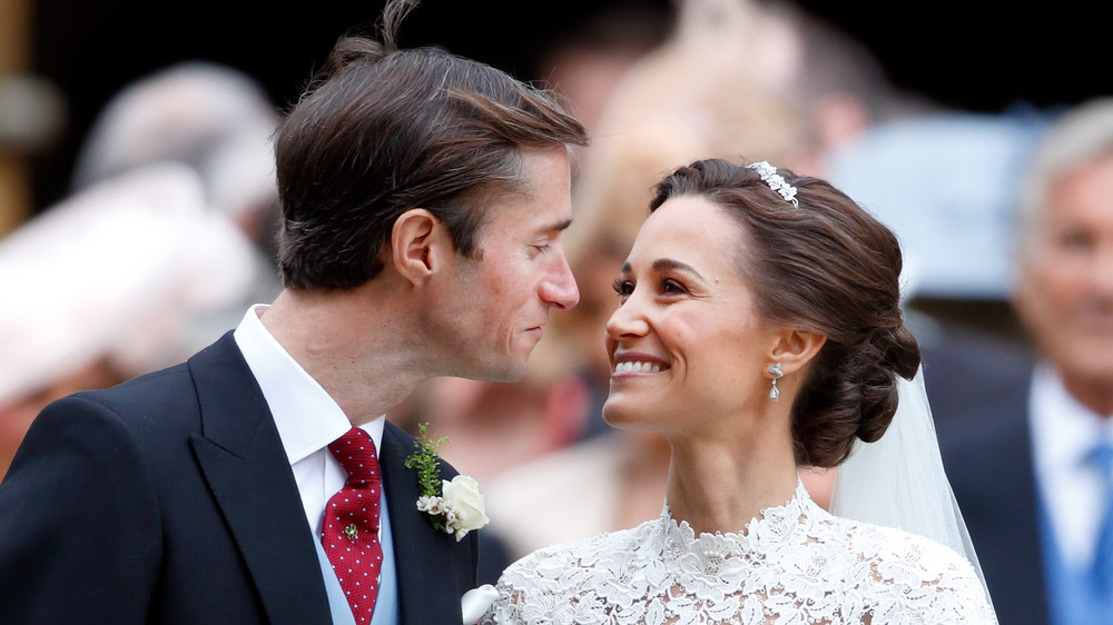 Pippa Middleton and James Matthews smooching at their wedding 
