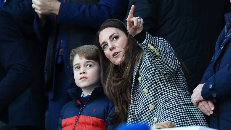 Prince George with his mom 