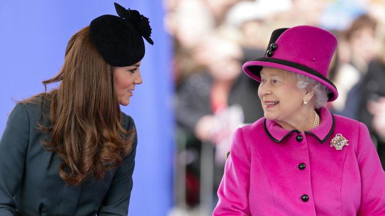 Kate Middleton/Princes Catherine and Queen Elizabeth having a conversation