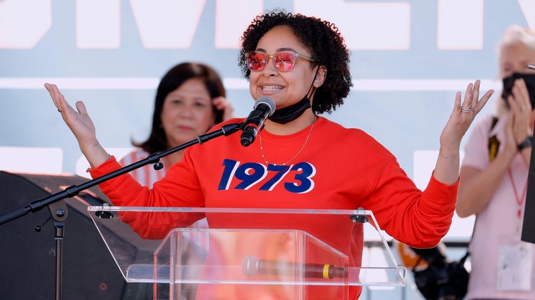 Raven-Symoné speaking at women's march 