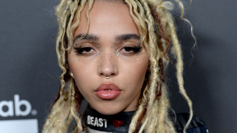 FKA Twigs septum piercing