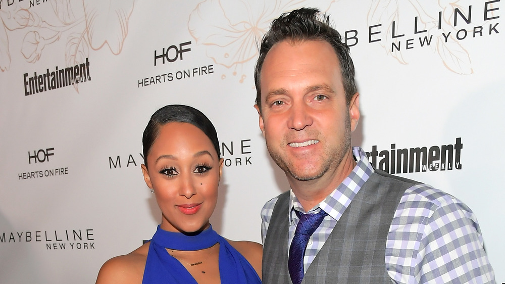 Tamera Mowry and Adam Housley at a SAG Awards event