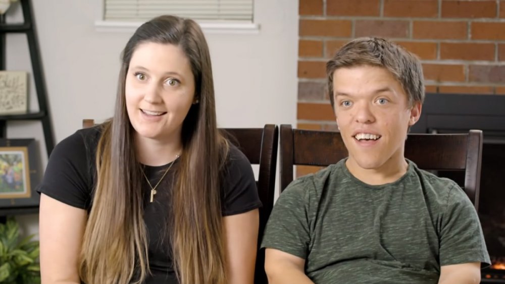 Tori and Zach Roloff, smiling