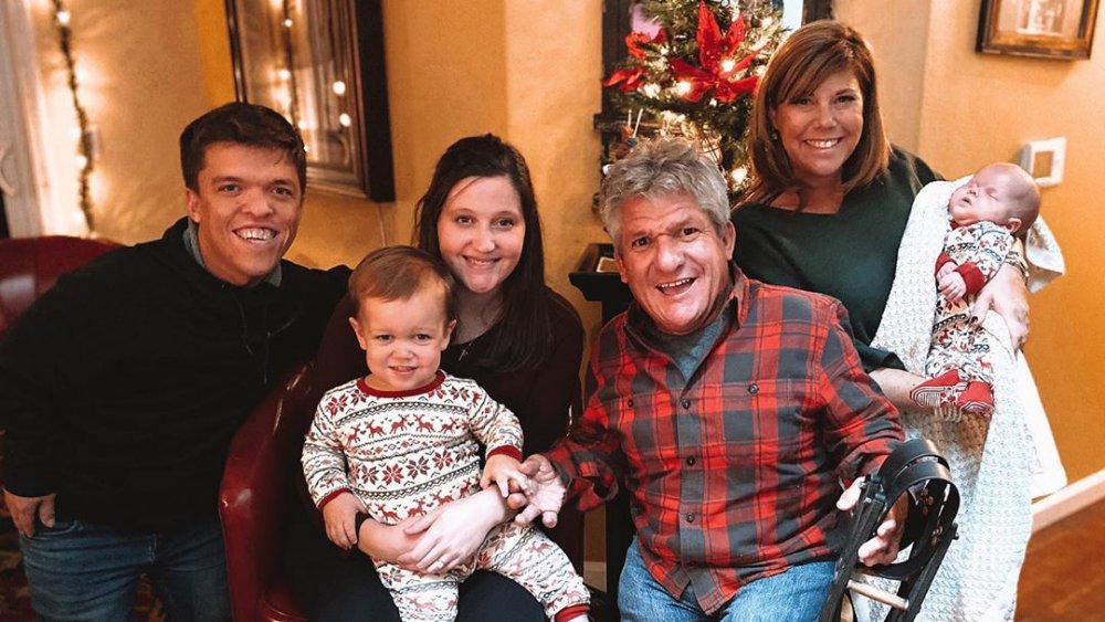 Tori Roloff with her family, Matt Roloff, and Matt's girlfriend, Caryn Chandler, at Christmastime