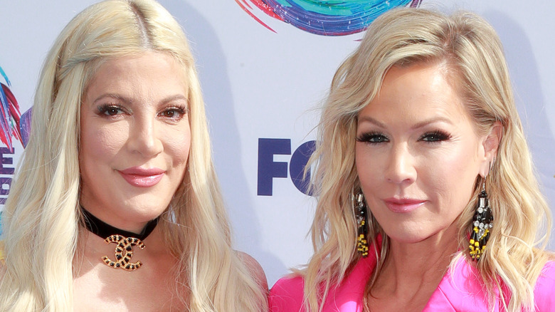 Tori Spelling and Jennie Garth