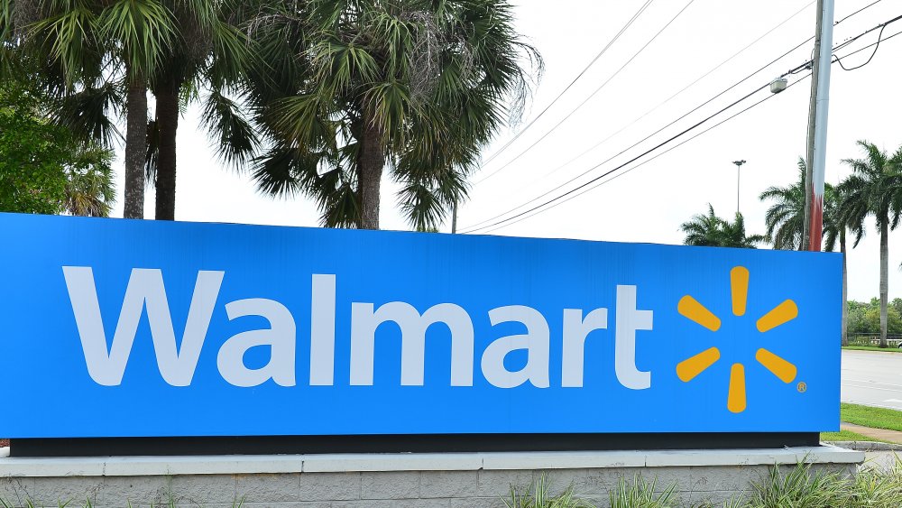 Walmart sign