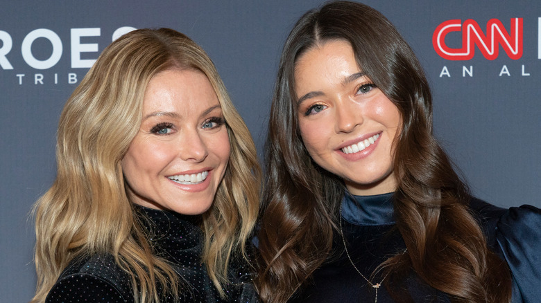 Kelly Ripa, Lola Consuelos smiling