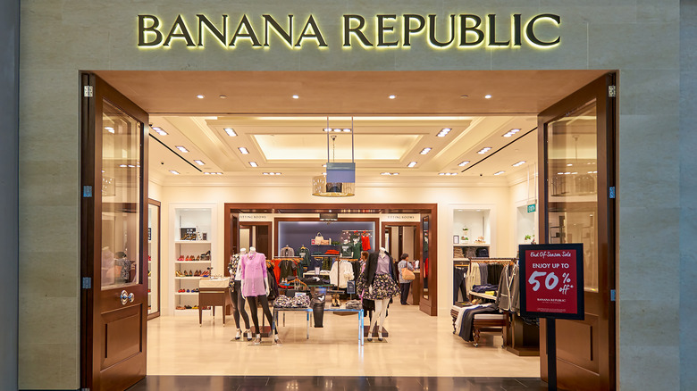 Banana Republic Storefront