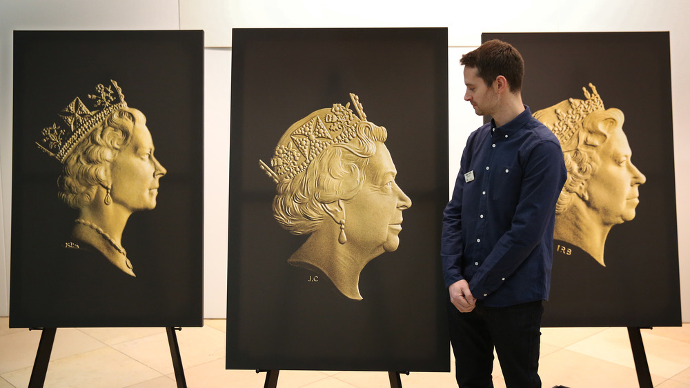 A royal engraver looks at portraits of the Queen