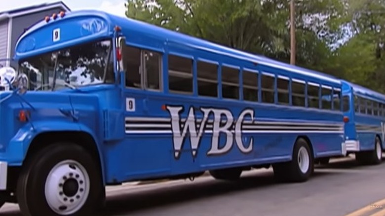 Bus renovated for "Extreme Makeover: Home Edition"