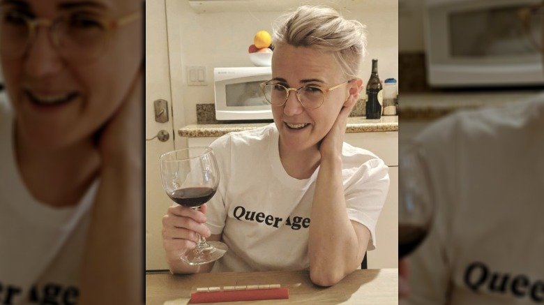 Hannah Hart with drink