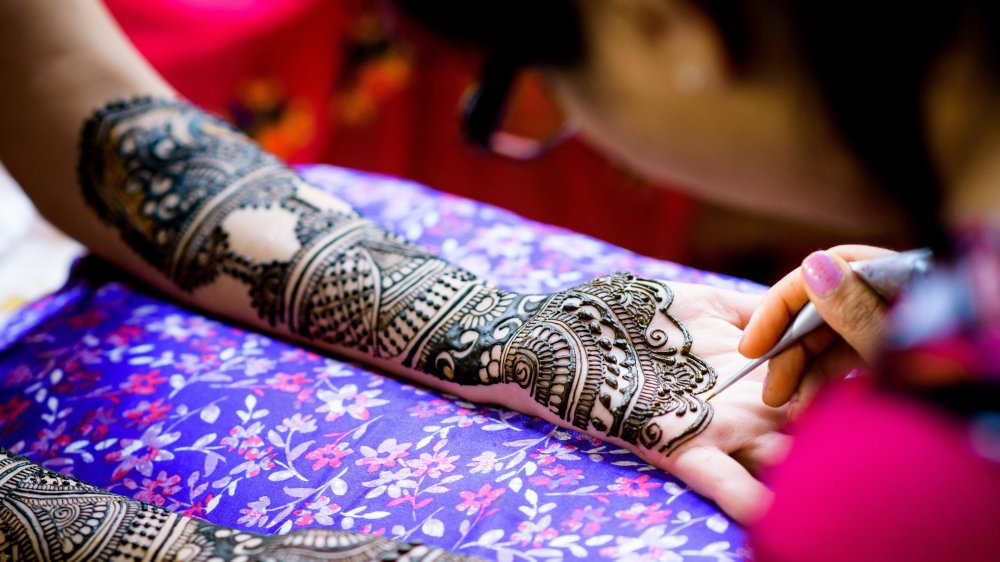 The Untold Truth Of Henna Tattoos