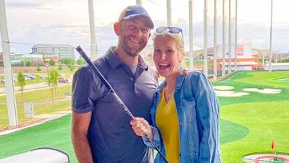 Dave and Jenny Marrs at a golf course