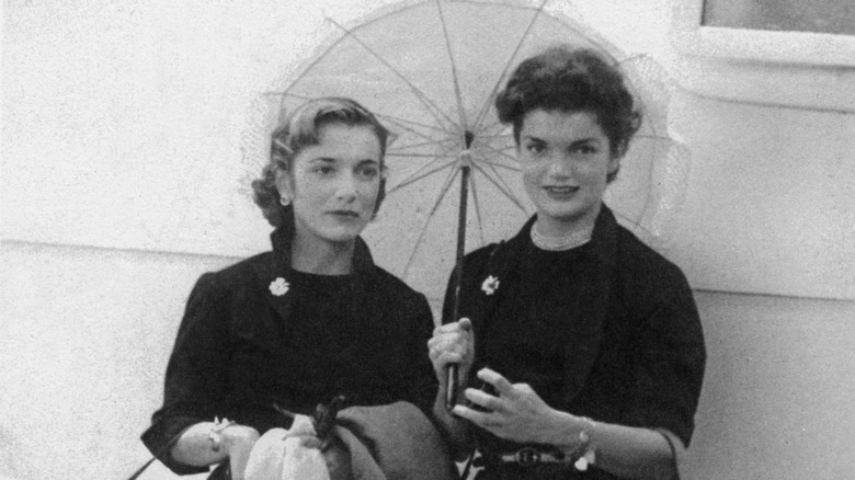 Jackie Onassis and her sister