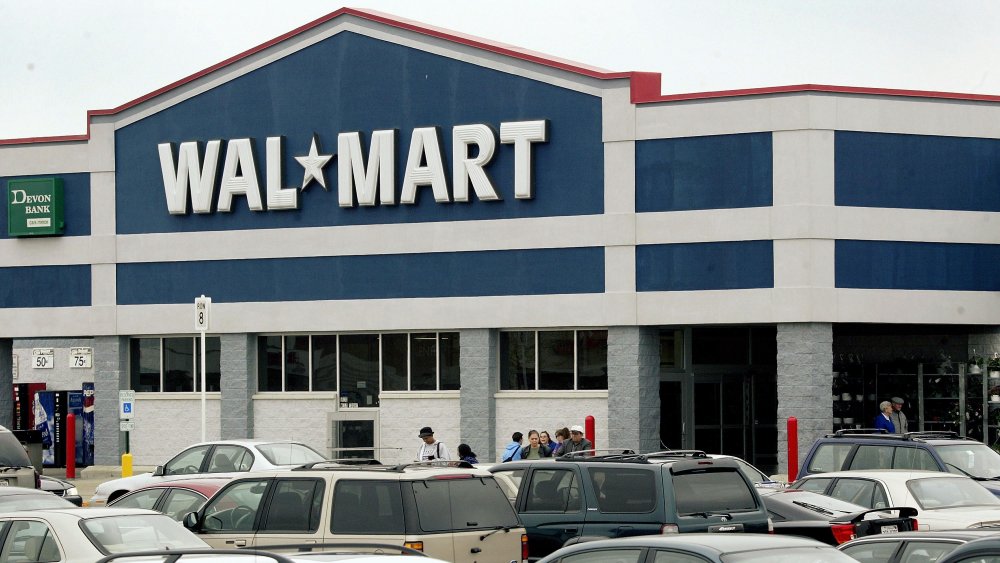Walmart storefront 