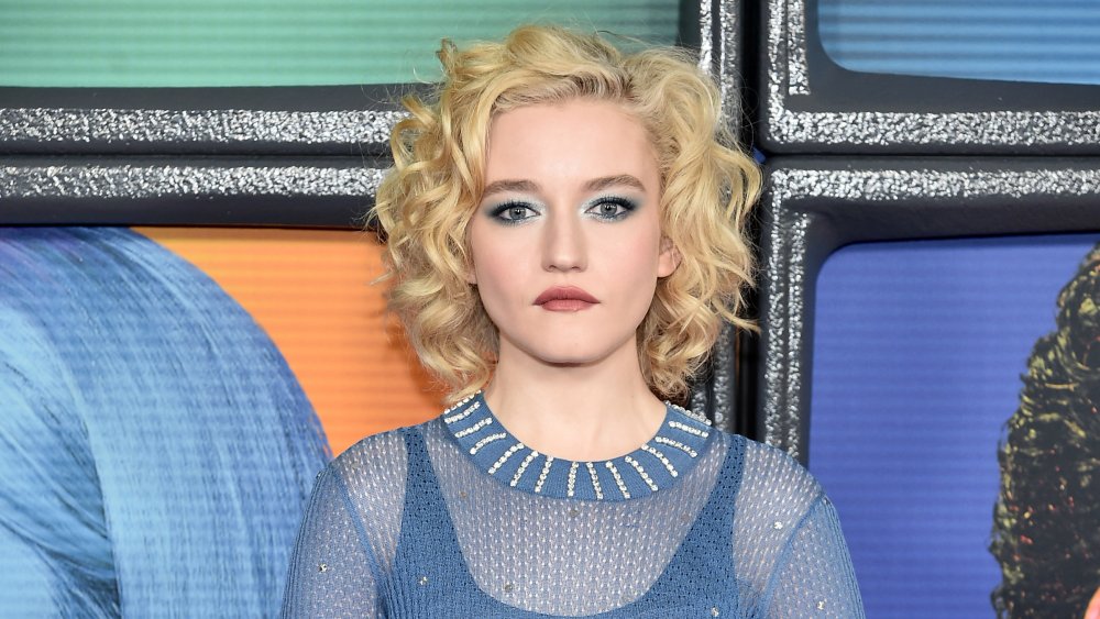 Julia Garner 