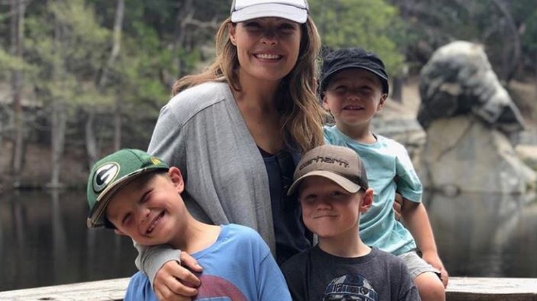 Lindsey Bennett and children