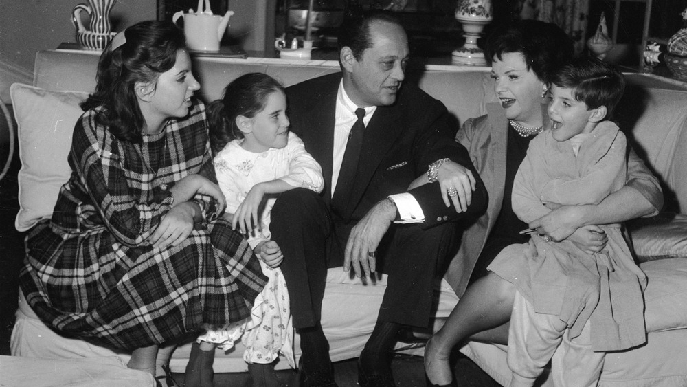 Liza Minnelli with family