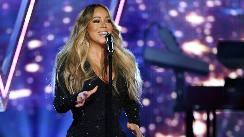 Mariah Carey singing at the 2019 Billboard Awards