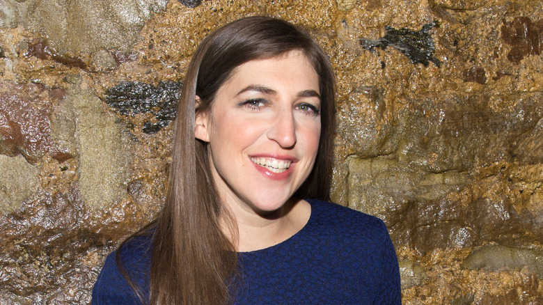 Mayim Bialik smiling, posing