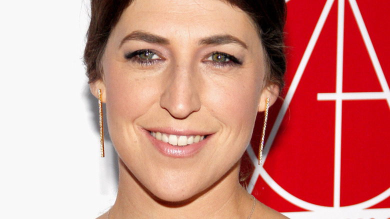 Mayim Bialik posing, smiling