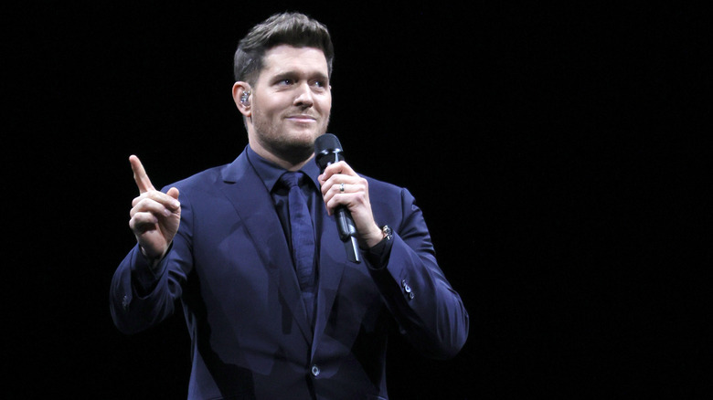 Michael Buble pointing