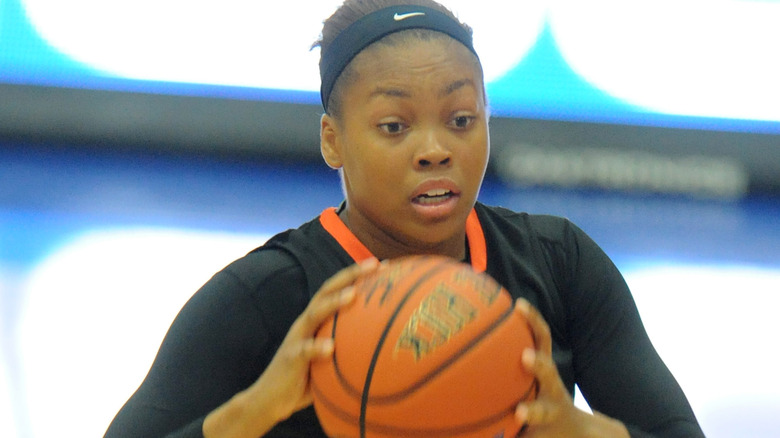 Leslie Robinson on the basketball court