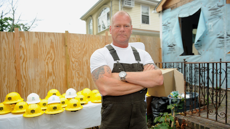 Mike Holmes crossing his arms
