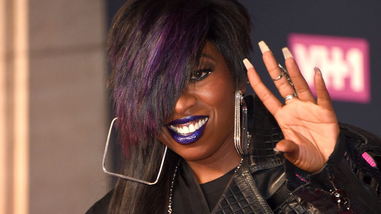 Missy Elliott waving in 2016