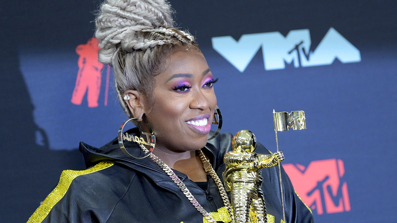 Missy Elliott with her MTV Vanguard Award