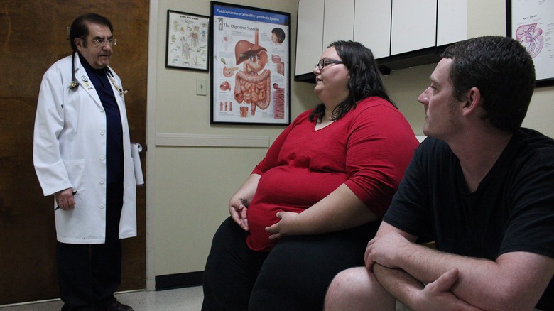 Dr. Now with a patient and her partner on My 600-lb Life