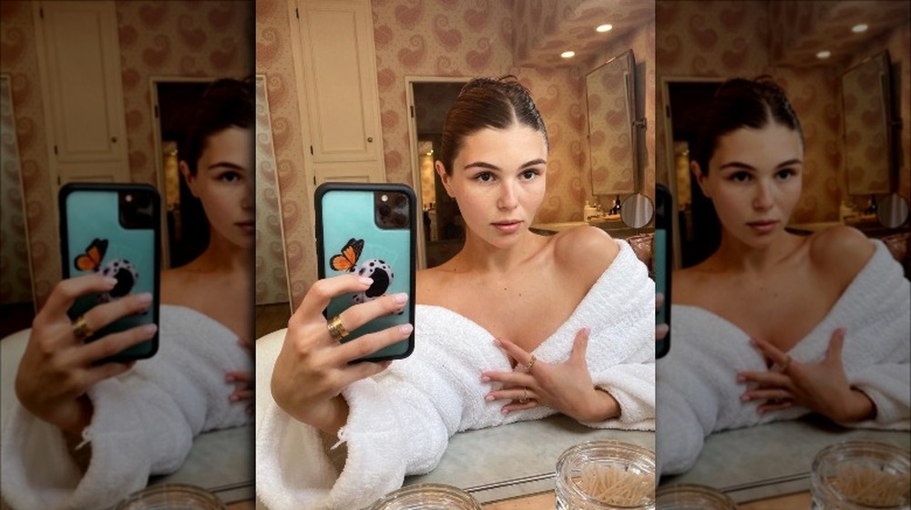 Olivia Jade Giannulli in a bathroom selfie