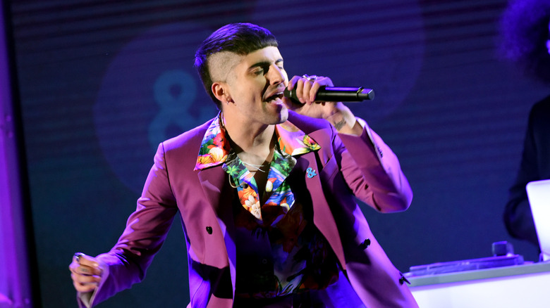 Mitch Grassi performing