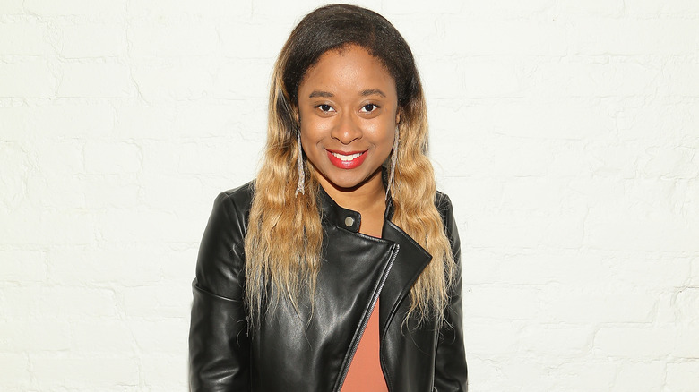 Phoebe Robinson with long hair