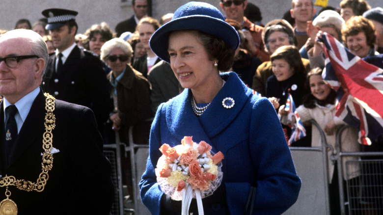 Queen Elizabeth at the opening of the Silver Jubilee Walkway