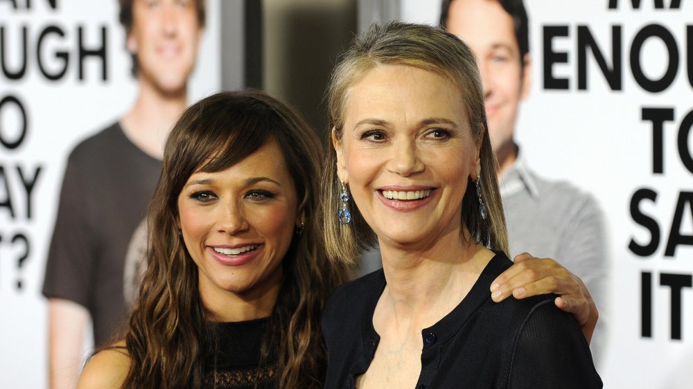 Rashida Jones and her mom, Peggy Lipton