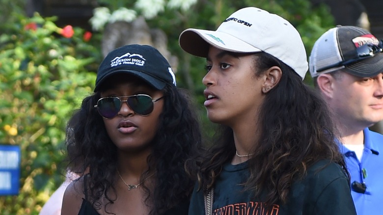 Sasha and Malia Obama in Bali in 2017