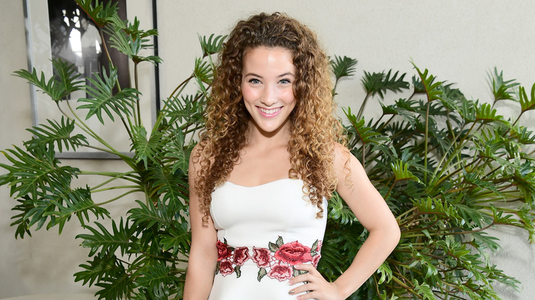 Sofie Dossi at the Streamy Awards