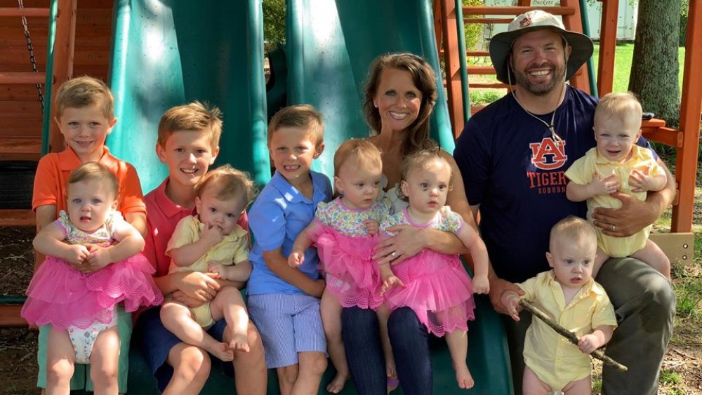 Eric and Courtney Waldrop and children of Sweet Home Sextuplets