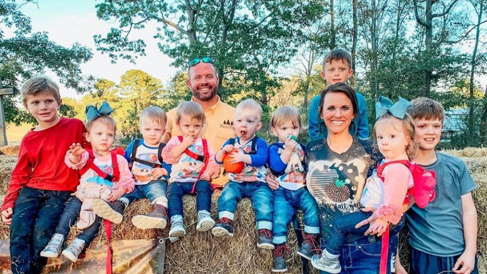 Eric and Courtney Waldrop and children of Sweet Home Sextuplets